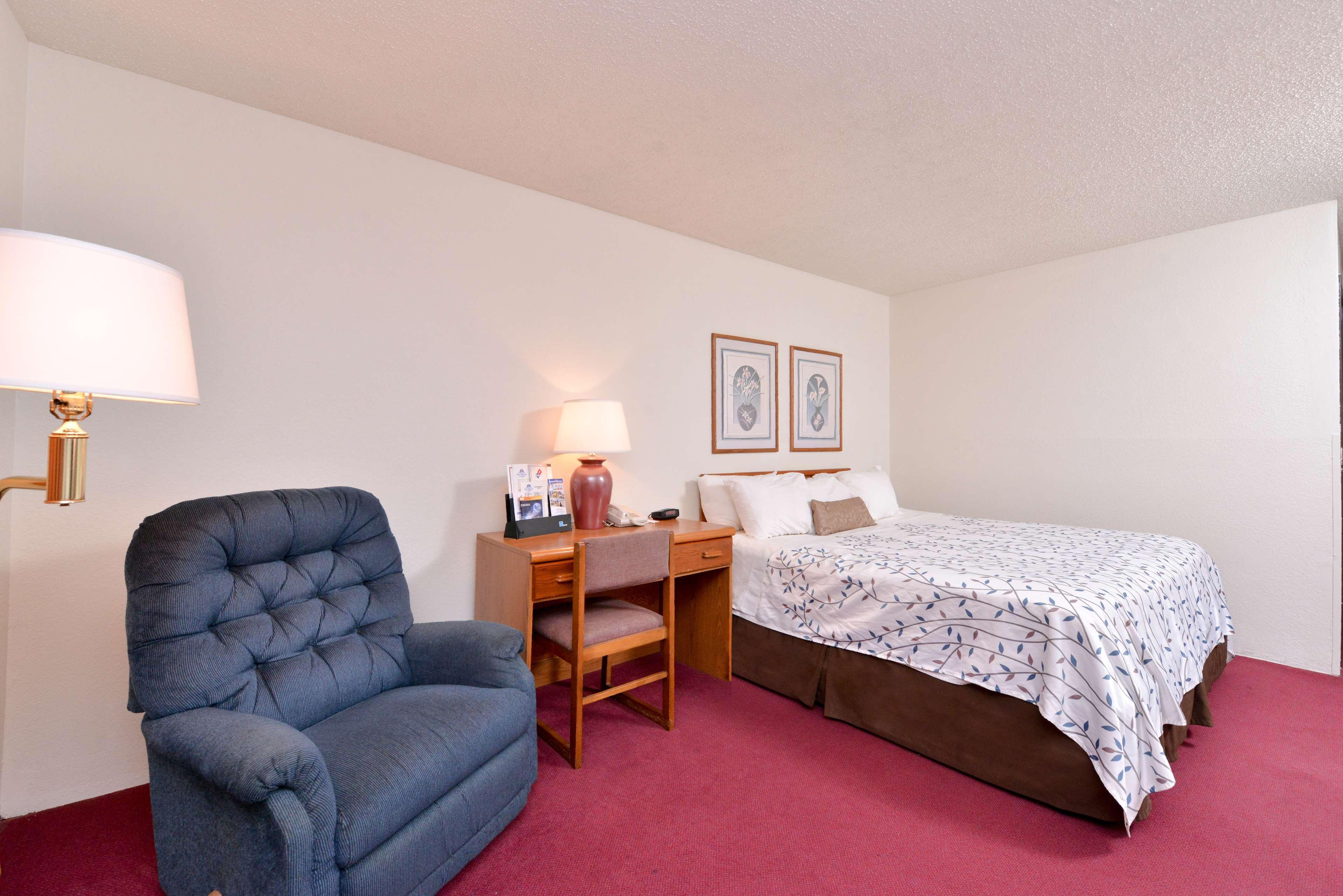 America'S Best Value Inn & Suites International Falls Exterior photo