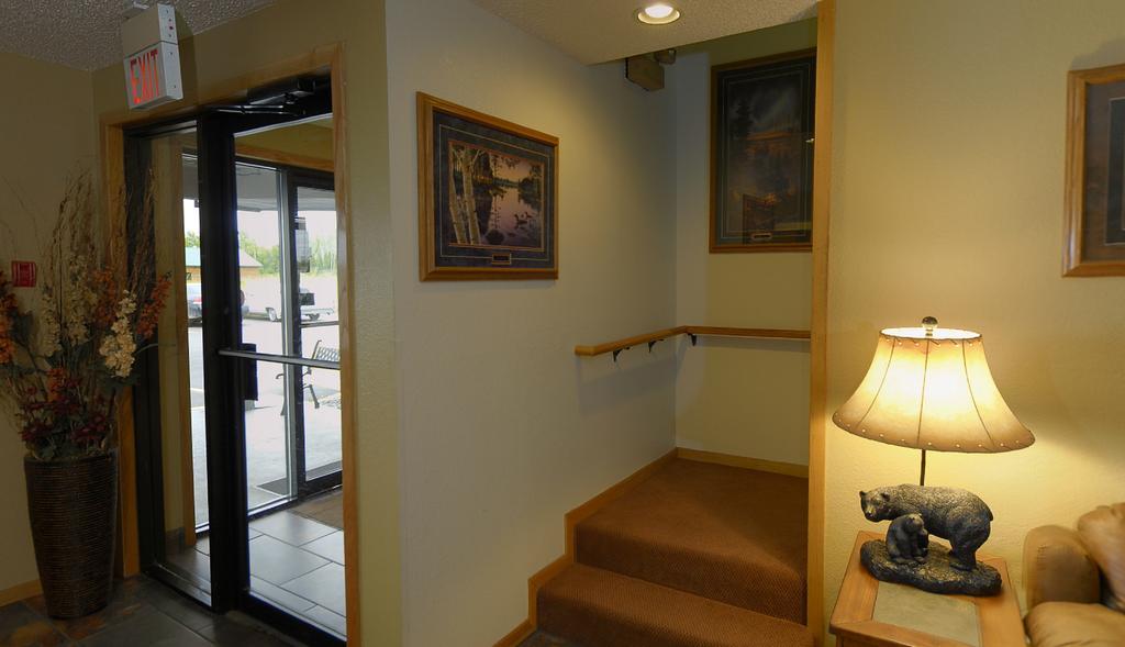 America'S Best Value Inn & Suites International Falls Exterior photo